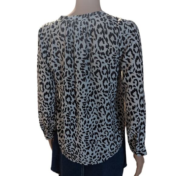 Joie Size S Animal Print Silk Blouse Split V Neck Long Button Sleeve - Picture 5 of 9